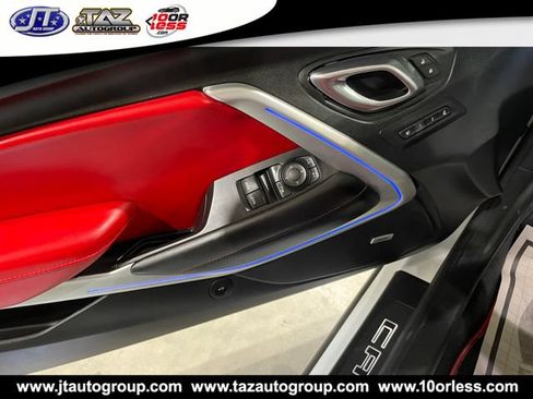 Used 2018 Chevrolet Camaro SS RWD image 11