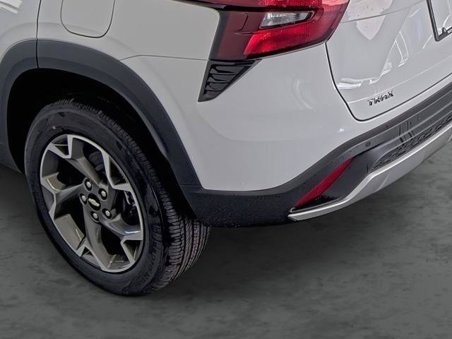 New 2026 Chevrolet Trax LT w/ Driver Confidence Package FWD image 9