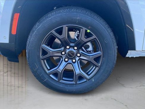 New 2026 Jeep Grand Wagoneer Limited w/ Premium Group II image 35