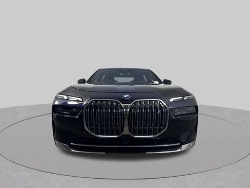 Used 2023 BMW i7 xDrive60 AWD/4WD image 25