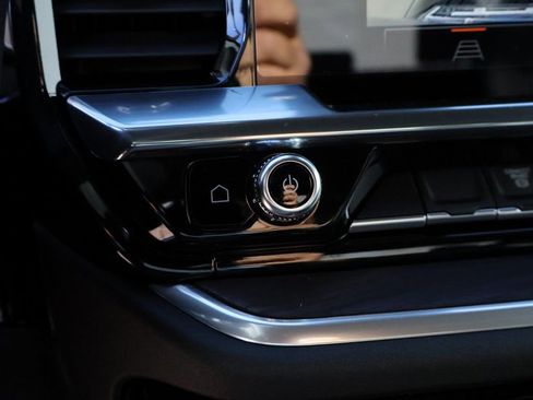 New 2026 GMC Sierra 2500 SLT w/ SLT Convenience Package image 32