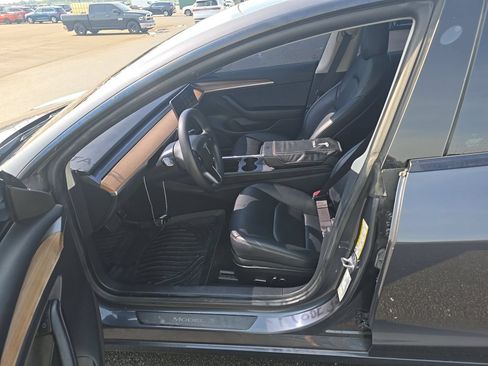 Used 2021 Tesla Model 3 Standard Range Plus RWD image 5