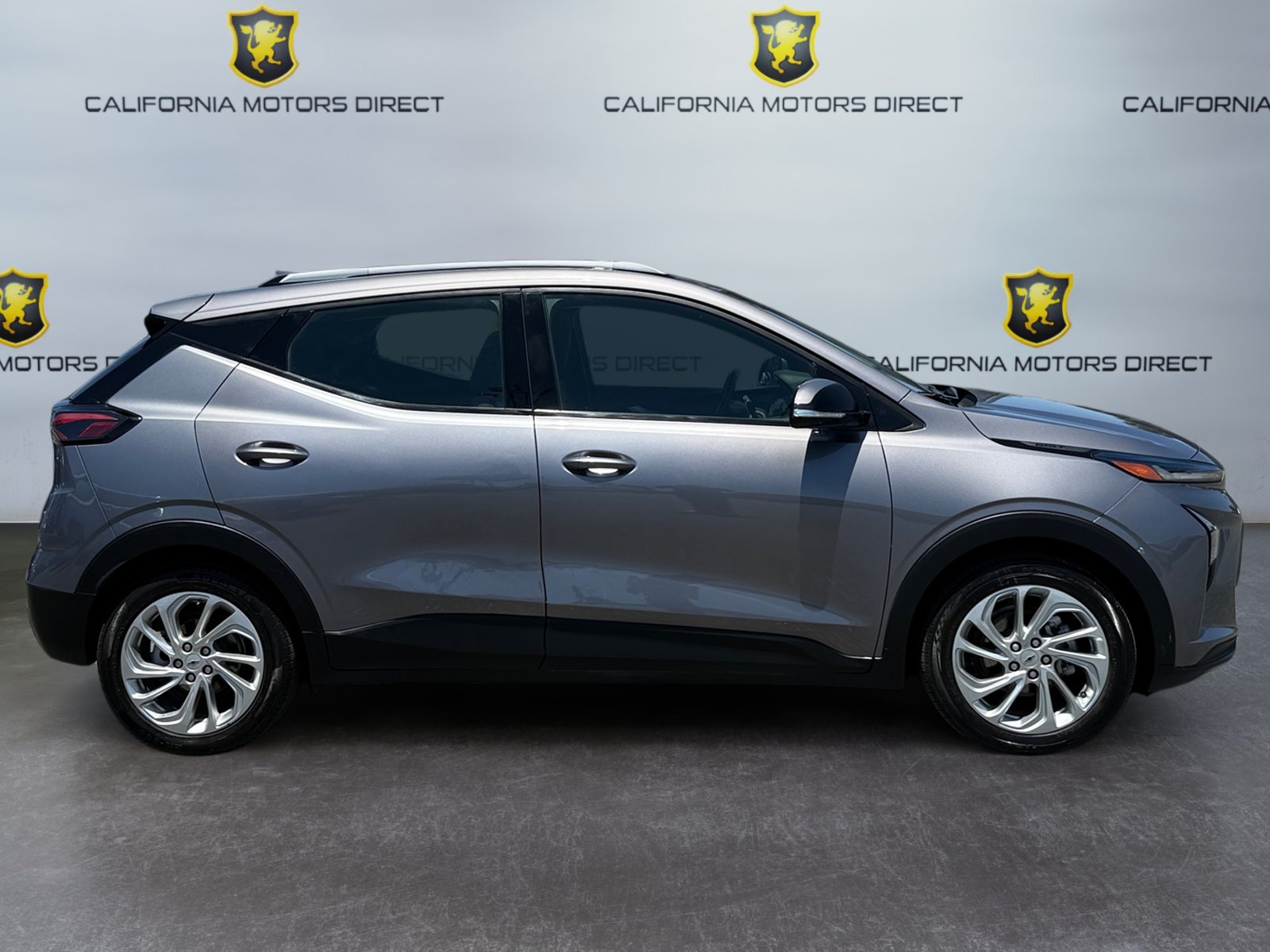 Used 2023 Chevrolet Bolt EUV LT w/ Comfort Package FWD image 6