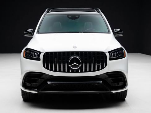 Used 2025 Mercedes-Benz GLS 63 AMG 4MATIC image 7