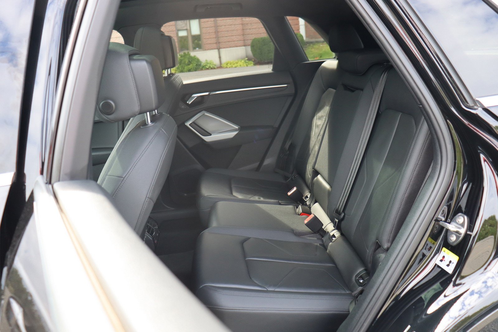 Used 2021 Audi Q3 2.0T Premium w/ Convenience Package AWD/4WD image 16