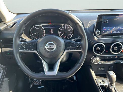 Used 2022 Nissan Sentra SV FWD image 12
