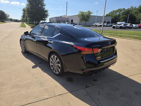 Used 2023 Nissan Altima 2.5 SL FWD image 6