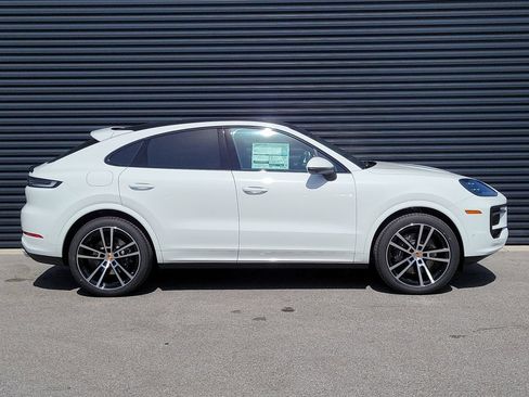 New 2026 Porsche Cayenne Coupe AWD/4WD image 8