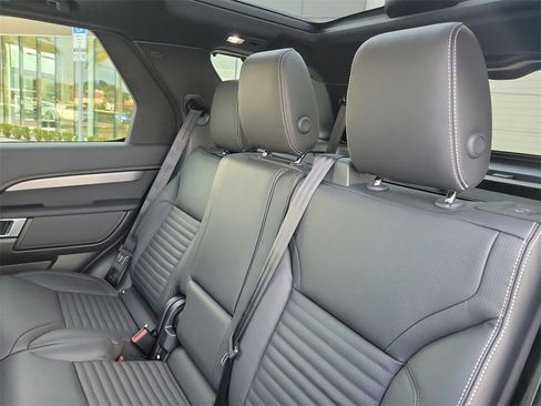 New 2026 Land Rover Discovery Limited Edition image 15
