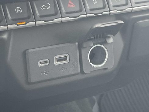 Used 2019 Chevrolet Silverado 1500 LT w/ All-Star Edition AWD/4WD image 16