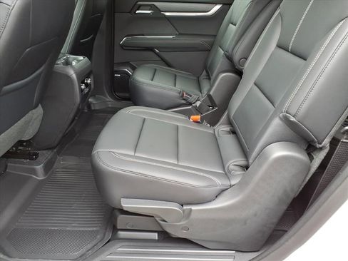 New 2026 GMC Acadia Elevation w/ Elevation Premium Package FWD image 13