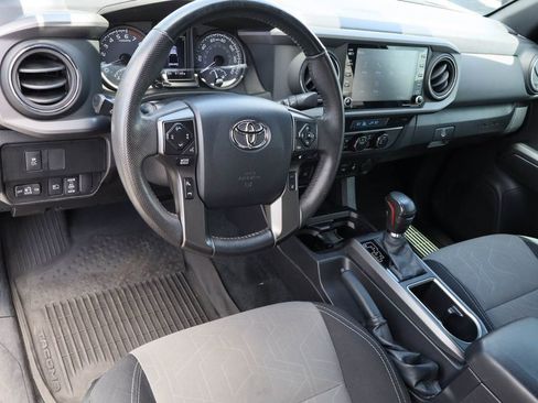 Used 2023 Toyota Tacoma TRD Off-Road w/ Black Out Package (TMS) AWD/4WD image 12