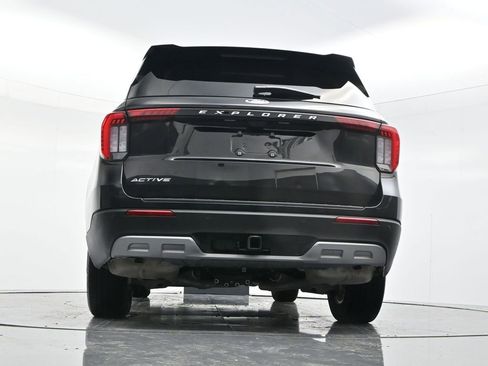 Used 2025 Ford Explorer Active w/ Active Comfort Package RWD image 55