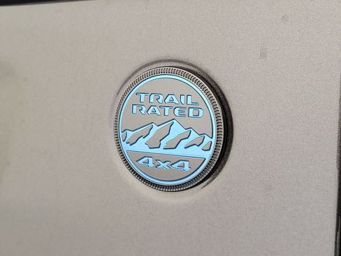 Used 2025 Jeep Wrangler Unlimited Sahara AWD/4WD image 7