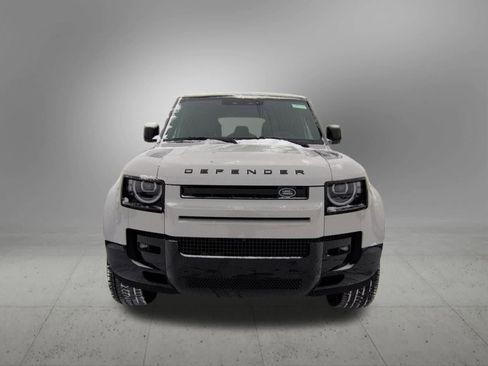 New 2026 Land Rover Defender 110 X-Dynamic SE image 9