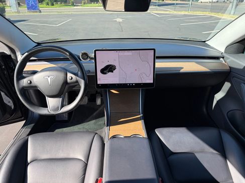 Used 2018 Tesla Model 3 Long Range image 12