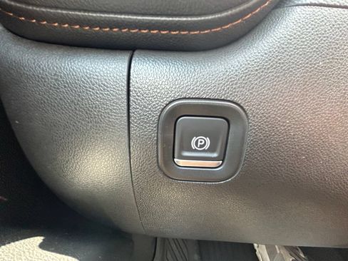 Used 2020 GMC Sierra 2500 AT4 w/ AT4 Premium Package AWD/4WD image 22