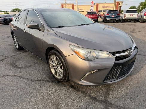 Used 2017 Toyota Camry SE FWD image 14