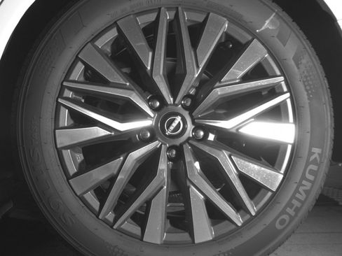 Used 2025 Nissan Altima 2.5 SV FWD image 17