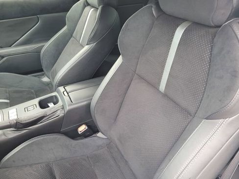 Used 2025 Toyota GR86 Premium w/ ALL Weather Mat Package (TMS) RWD image 13
