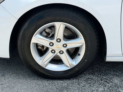 Used 2024 Chevrolet Malibu LT FWD image 18