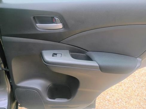 Used 2015 Honda CR-V LX image 40