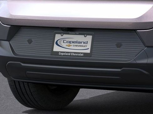 New 2026 Chevrolet Equinox EV LT image 15