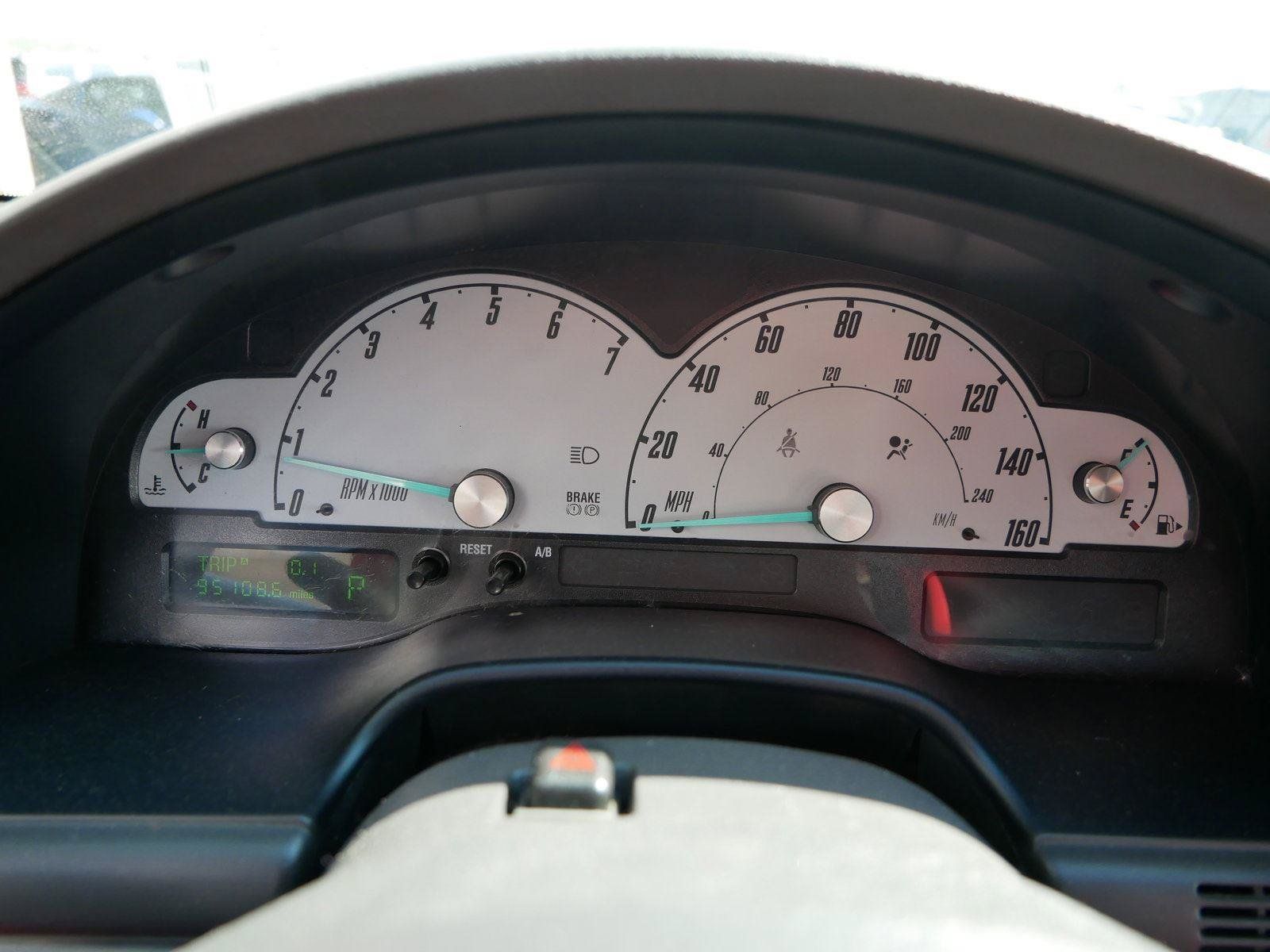 Used 2002 Ford Thunderbird RWD image 26
