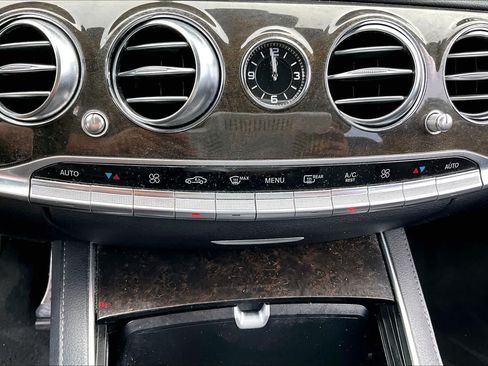 Used 2015 Mercedes-Benz S 550 Sedan image 33