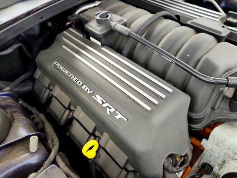 Used 2017 Dodge Charger R/T Scat Pack w/ Beats Audio Group RWD image 31