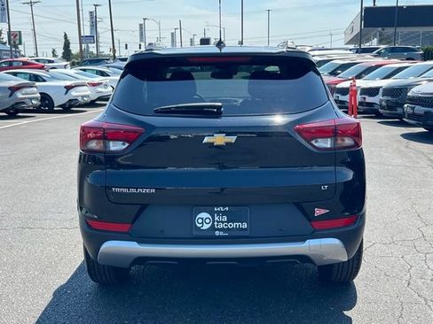 Used 2023 Chevrolet TrailBlazer LT w/ Convenience Package FWD image 8