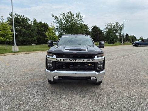 Used 2022 Chevrolet Silverado 3500 LT w/ Convenience Package AWD/4WD image 2