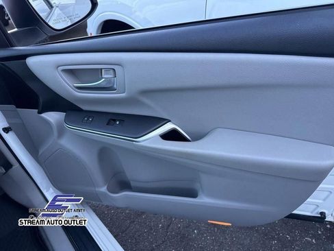 Used 2017 Toyota Camry LE FWD image 35