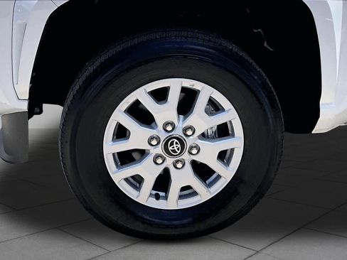 Used 2024 Toyota Tacoma SR5 AWD/4WD image 11