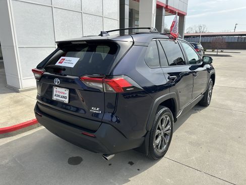 Certified 2023 Toyota RAV4 XLE Premium image 4