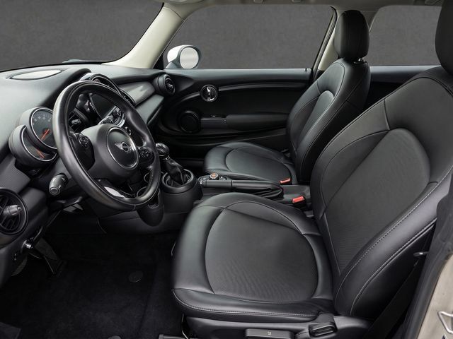 Used 2018 MINI Cooper 2-Door Hardtop FWD image 4