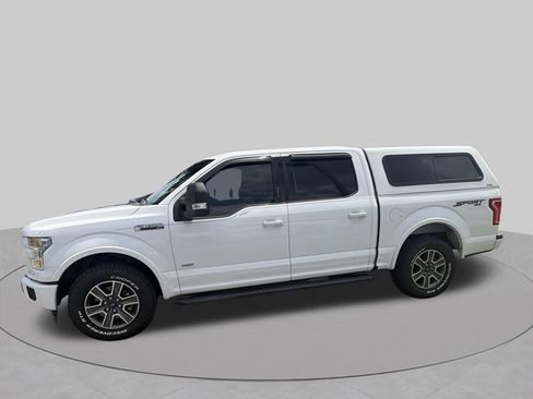 Used 2017 Ford F150 XLT w/ Equipment Group 302A Luxury AWD/4WD image 7