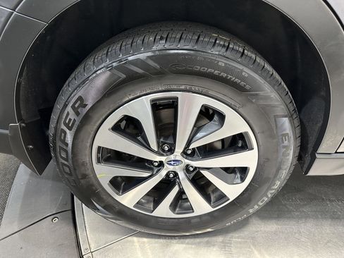 Used 2022 Subaru Outback Premium AWD/4WD image 11