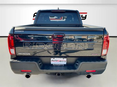 Used 2024 Honda Ridgeline Sport image 6
