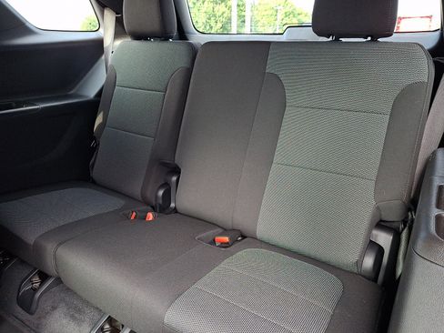 Used 2023 Chevrolet Traverse LT w/ LPO, Floor Liner Package AWD/4WD image 11