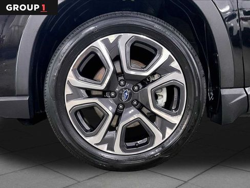 Used 2023 Subaru Ascent Limited w/ Technology Package AWD/4WD image 11