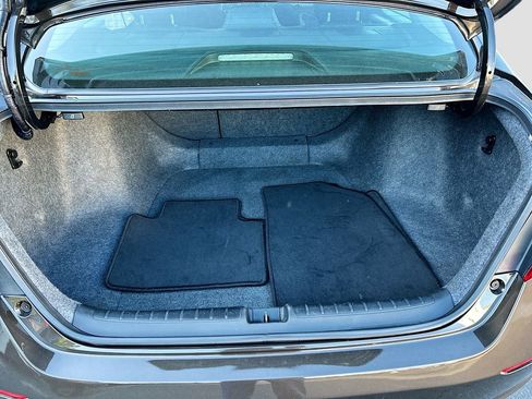 Used 2018 Honda Accord EX image 26