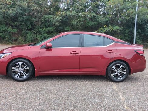 Used 2022 Nissan Sentra SV w/ Lighting Package FWD image 7