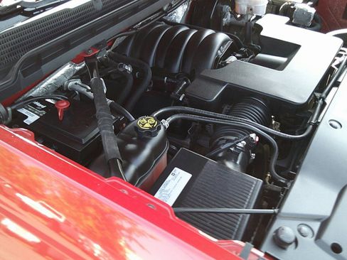 Used 2018 Chevrolet Silverado 1500 LT w/ All Star Edition AWD/4WD image 38