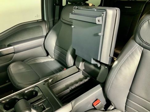 Used 2025 Ford F150 Platinum image 27