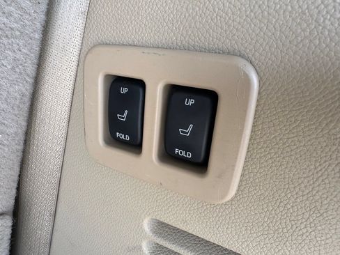 Used 2010 Lincoln Navigator 4WD image 16