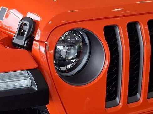 Used 2023 Jeep Wrangler Unlimited Rubicon 392 AWD/4WD image 10
