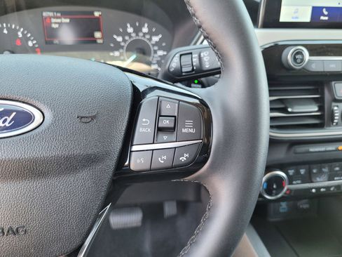 Used 2022 Ford Escape SE w/ Convenience Package FWD image 23