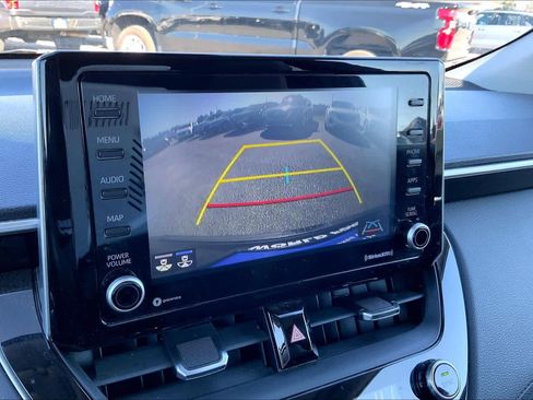 Used 2022 Toyota Corolla Cross XLE image 26