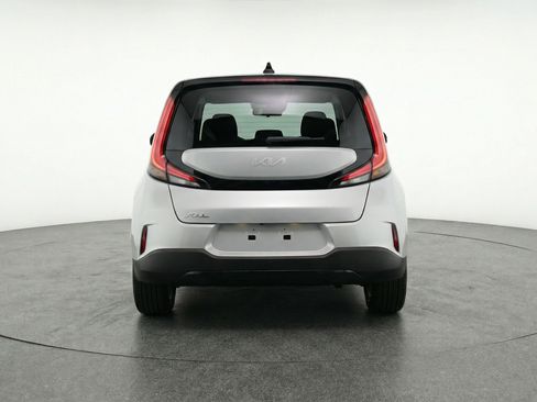 Used 2025 Kia Soul LX w/ LX Technology Package image 7